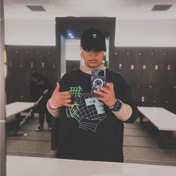 Self-proclaimed Goblin King, Lucifel Mors, at your service. - Picture 8 of 11